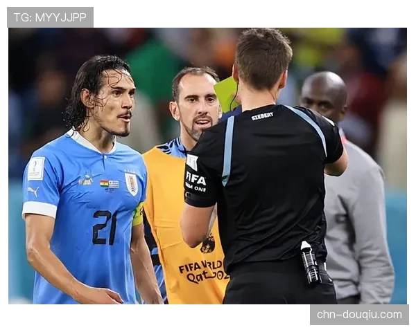 特写:残疾球迷通过VR设备“亲临”弗拉基球场观看国家德比 特写:残疾球迷通过VR设备“亲临”弗拉基球场观看国家德比