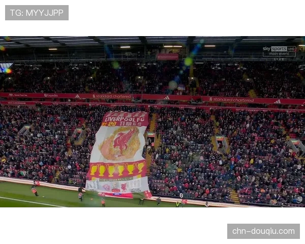 球迷文化观察:勒沃库森球迷计划在客场对阵巴黎时,用巨型TIFO致敬俱乐部历史 球迷文化观察:勒沃库森球迷计划在客场对阵巴黎时,用巨型TIFO致敬俱乐部历史